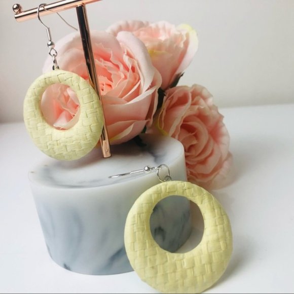 Cute Lightweight Handcrafted Light Cream Hoop earrings - Picture 5 of 7